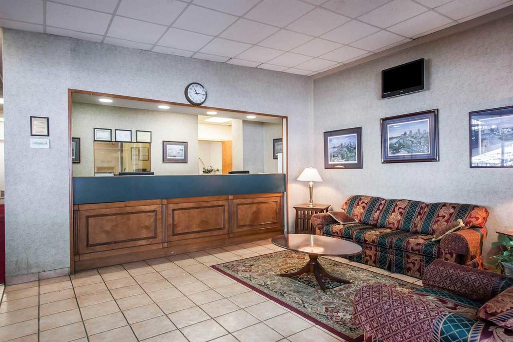 Econo Lodge Downtown Memphis Buitenkant foto