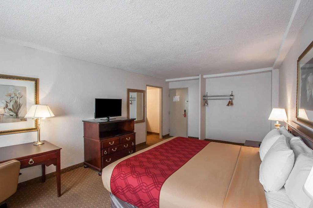 Econo Lodge Downtown Memphis Buitenkant foto